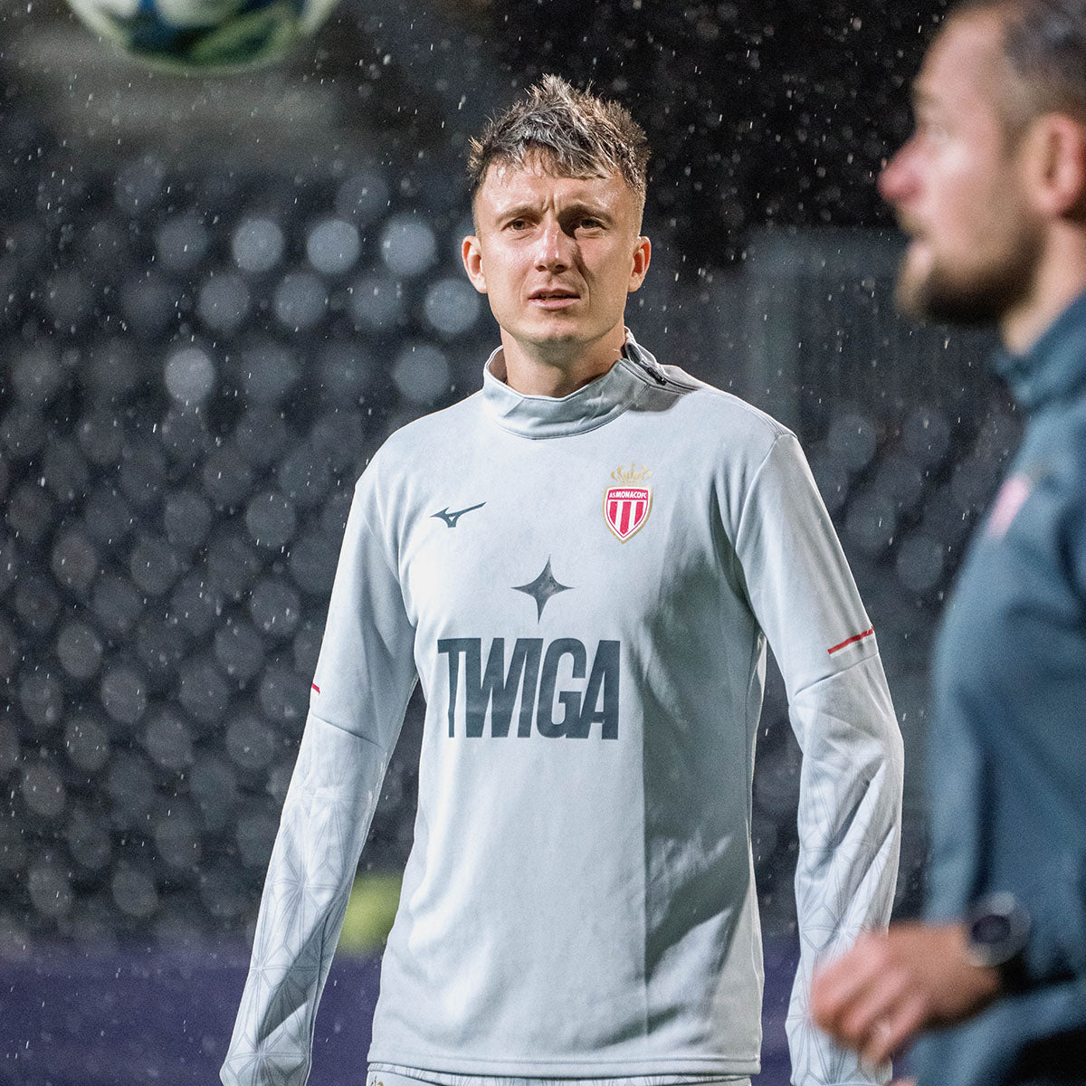 SWEAT D’ENTRAÎNEMENT 1/2 ZIP AVEC ÉPAULES GRAPHIQUES – HOMMES